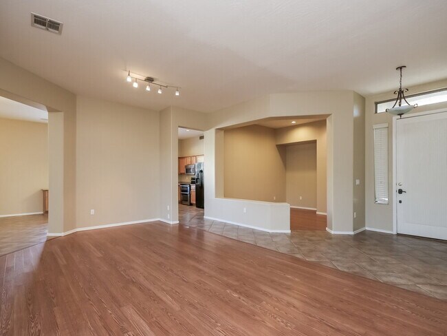 Foto del edificio - 1714 S Colonial Dr