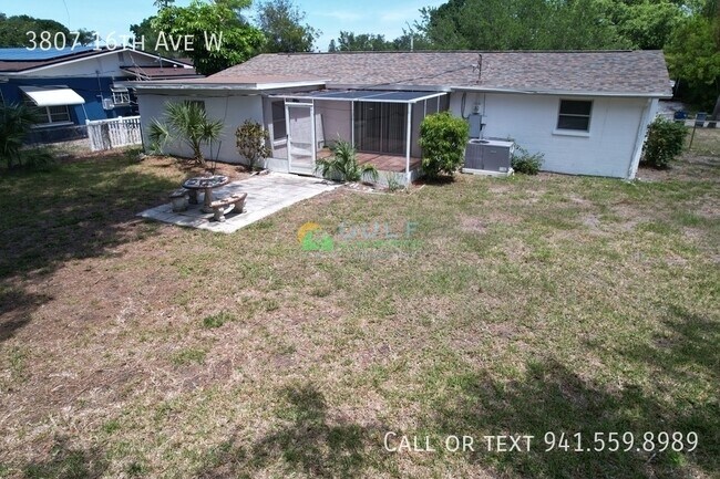 Foto del edificio - 3807 16th Ave W