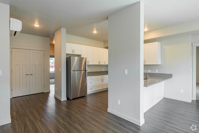 3BR, 2BA - 1,405SF - Kitchen - Doug Fir Apartments