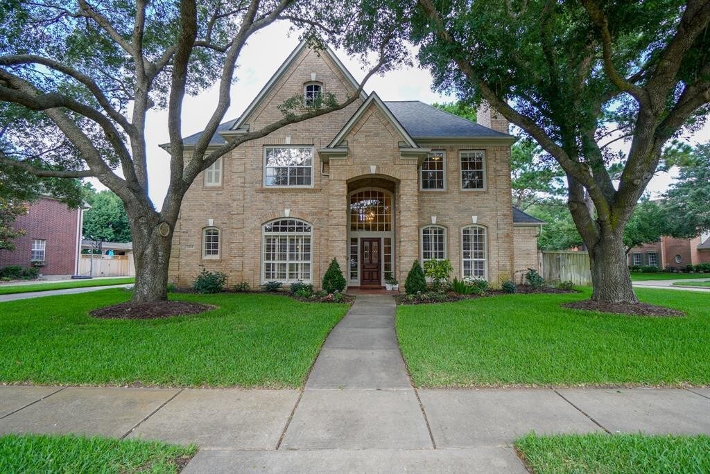Primary Photo - 3306 Cinco Lakes Dr