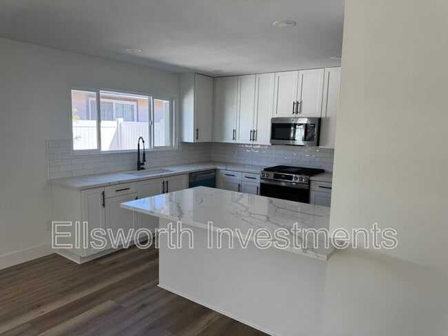 Building Photo - 3620 Mt Aladin Ave