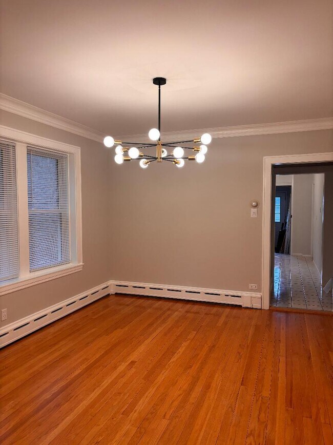 Foto del edificio - 5642 N Bernard St