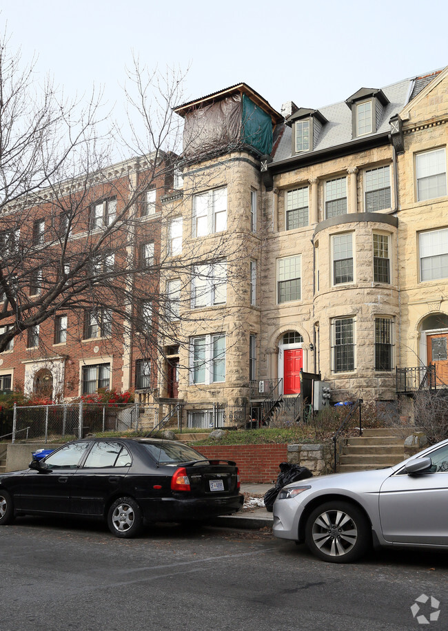 Building Photo - 1319 Fairmont St NW