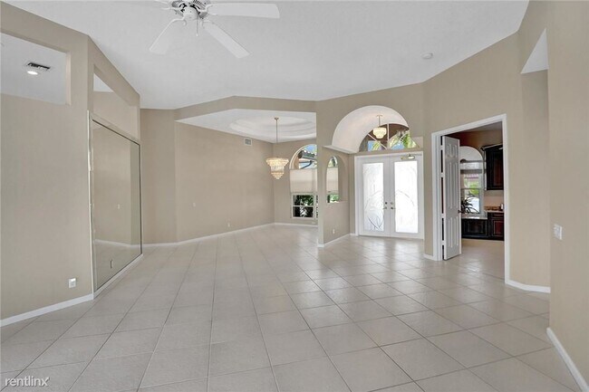 Foto del edificio - 5 br, 3.5 bath House - 8344 NW 43rd St