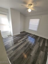 Building Photo - 905 Selwyn Rd