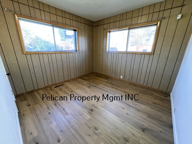 Building Photo - 2106 Biehn St