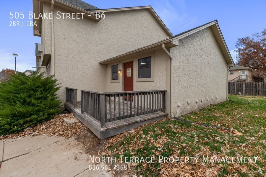 505 Blake St Unit B6, Edwardsville, KS 66111 Room for Rent in