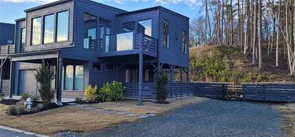 Building Photo - 109 Marina Parc Dr