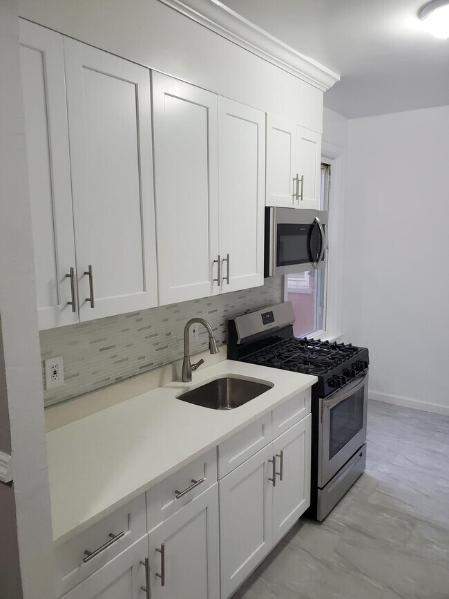Cocina - 1855 Colden Ave