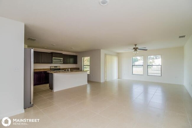 Building Photo - 35721 Rose Moss Ave, Leesburg, FL 34788