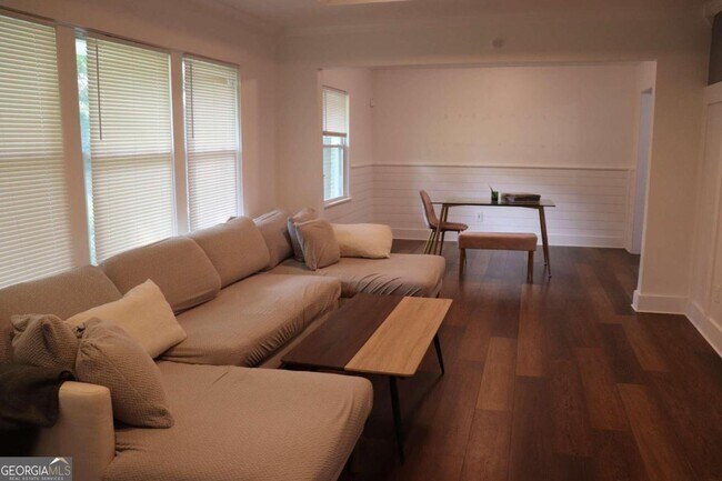 Foto del edificio - 3471 Springlake Dr