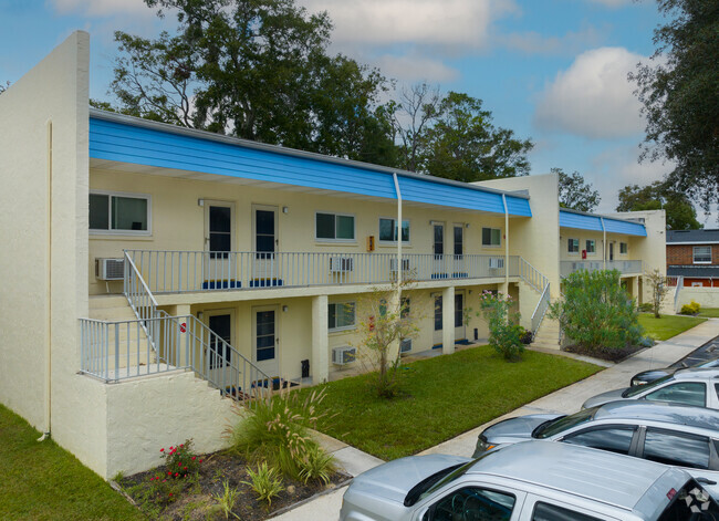 Building - Trollie Lane Apartments