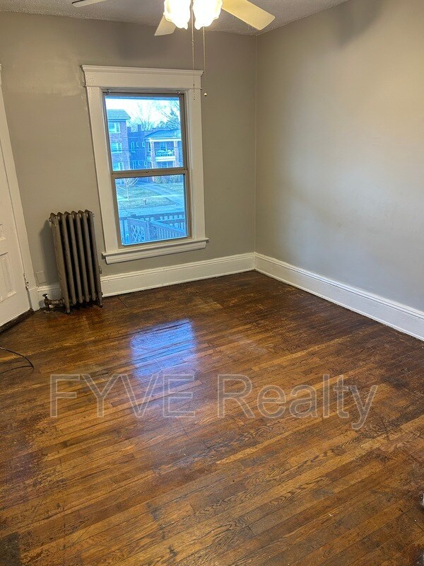 Building Photo - 14811 Clifton Blvd