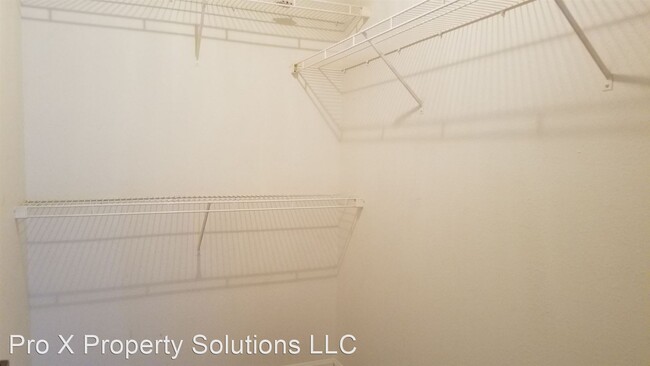 Building Photo - 410-420 Free Kings Hwy