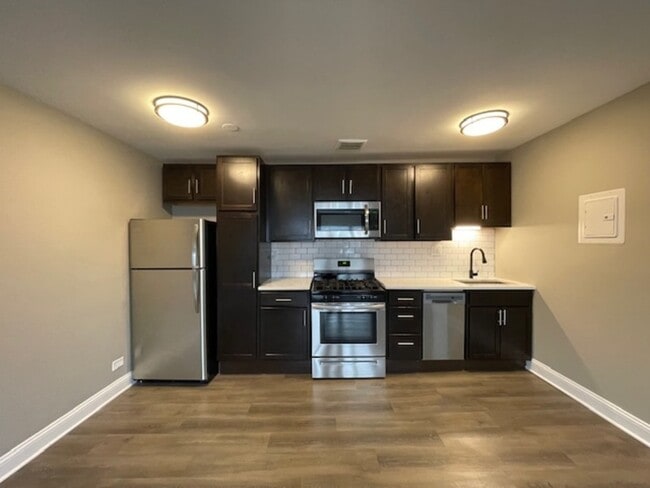 Building Photo - 7 N Dryden Pl
