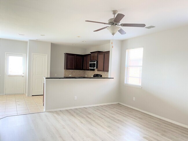 Foto del edificio - 2861 Houston Wood Dr