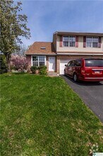 Building Photo - 2717 Tamlynn Ln