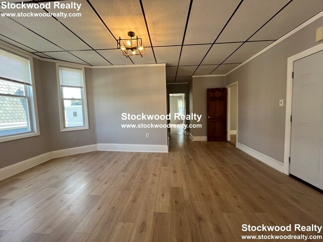 Building Photo - 14 Washburn St