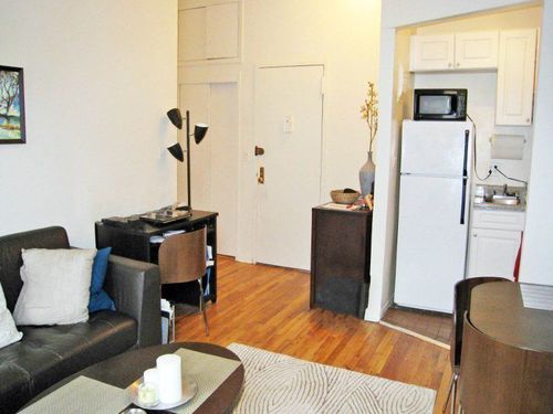 Primary Photo - 314 E 14th St