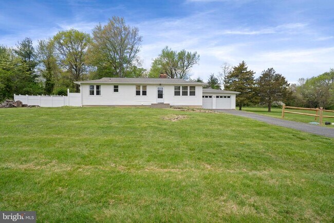 Building Photo - 19359 Gleedsville Rd