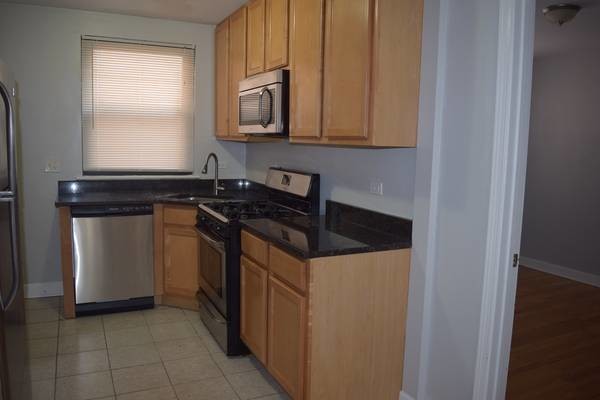 Foto del edificio - 7314 N Winchester Ave