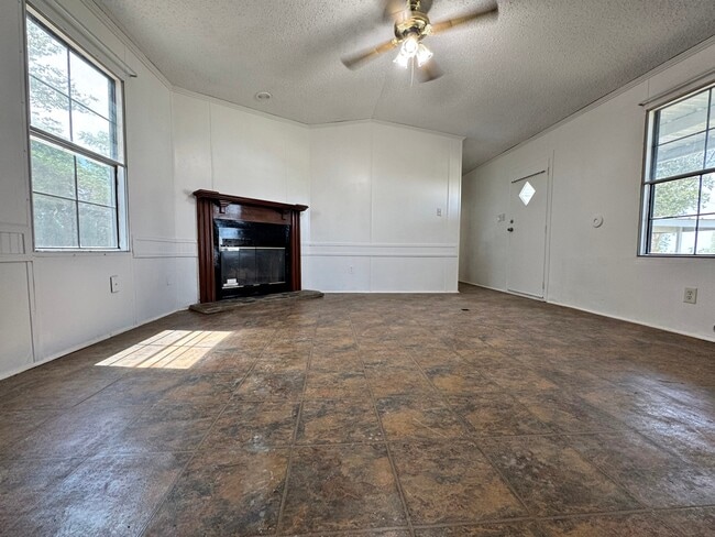 Building Photo - 2478 Hintz Rd