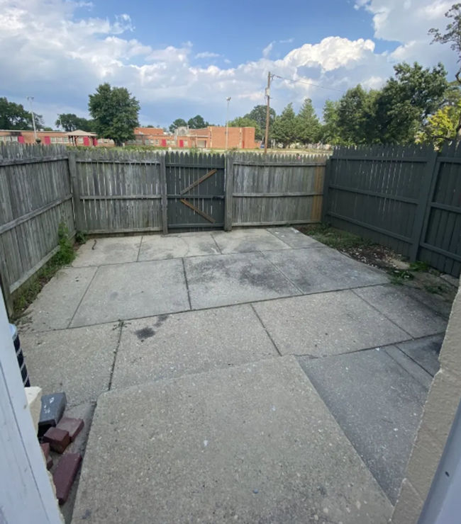 Building Photo - COMING SOON - 3 Bedroom Rental in Temple H...