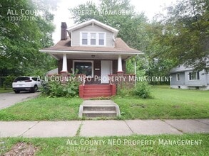 Building Photo - 593 Hoye Ave