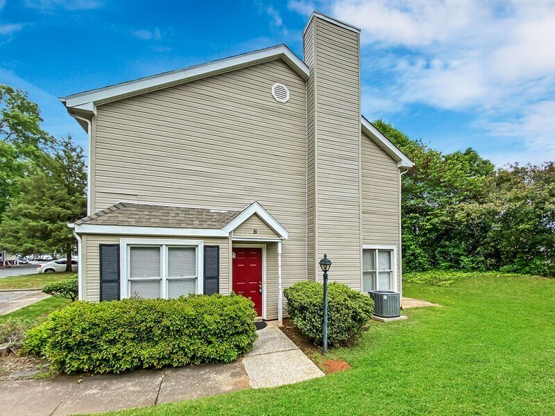 Foto principal - 3134 Driftwood Dr