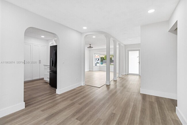 Foto del edificio - 2131 SW 98th Pl