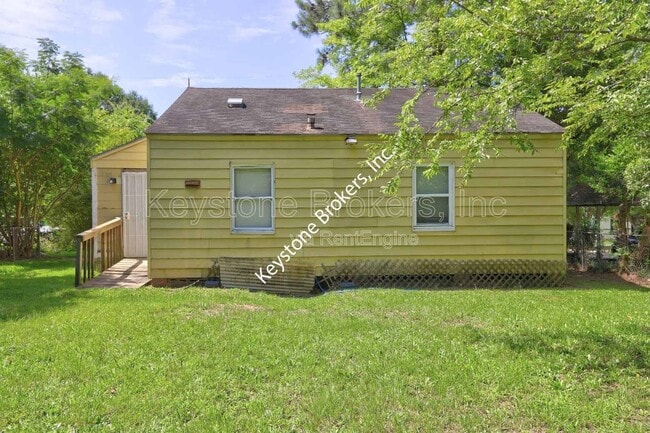 Building Photo - 1241 Auburn Dr