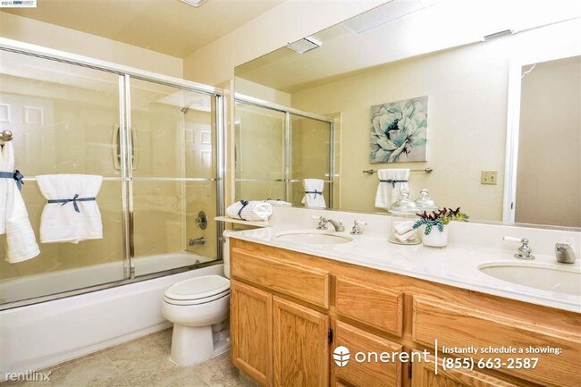 Foto del edificio - 401 S Clovercrest Ln