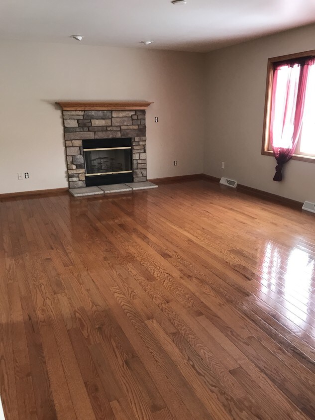 8325 Fox Haven Chase, Sturtevant, WI 53177 House Rental in Sturtevant