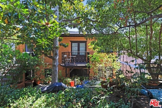 Building Photo - 2001 Pinehurst Rd