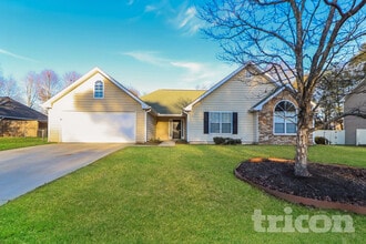 Building Photo - 523 Ashton Manor Dr