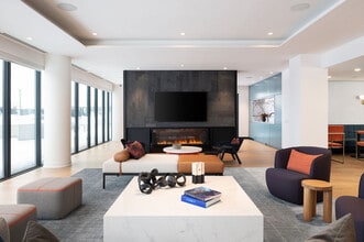 Interior Photo - Litho.