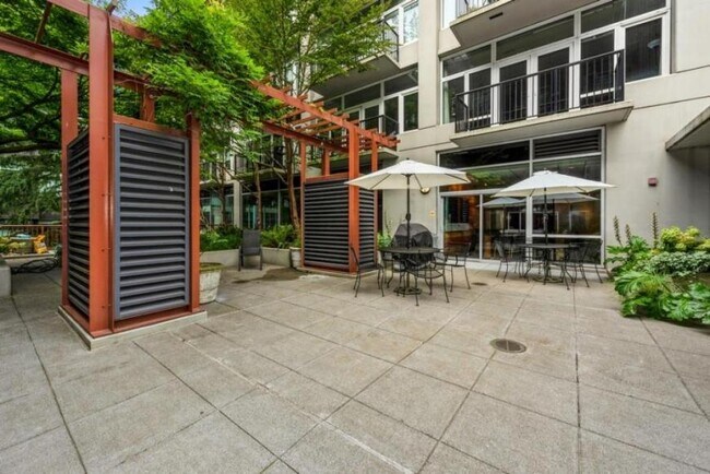Foto del edificio - 1 bedroom in Seattle WA 98121