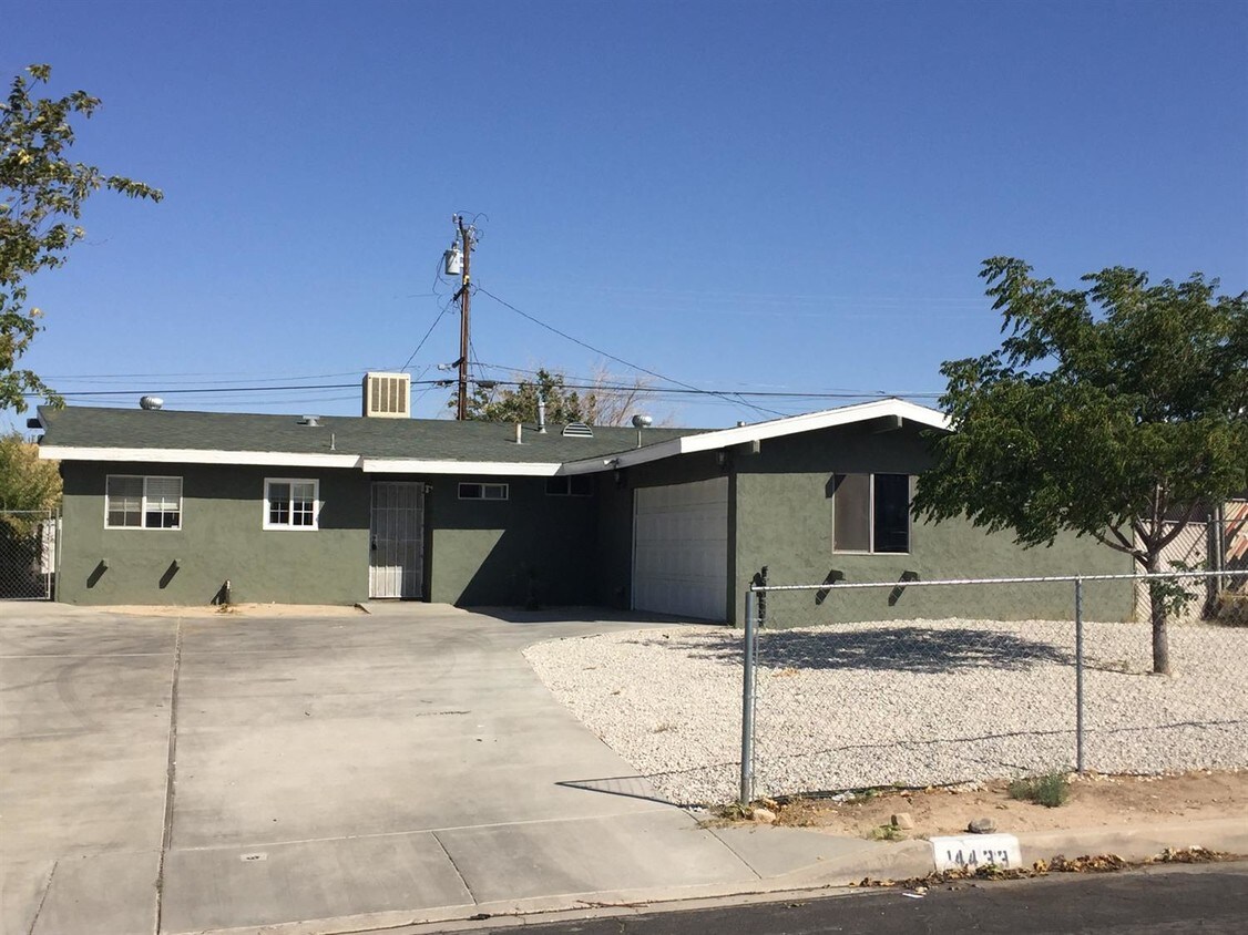 Primary Photo - 14433 Mojave Ln