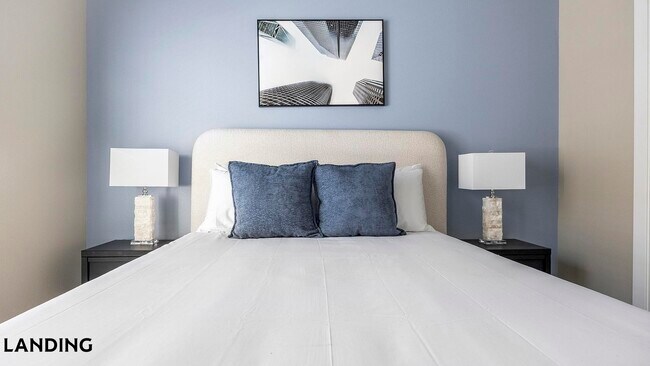 Foto del edificio - 1000 S Broadway