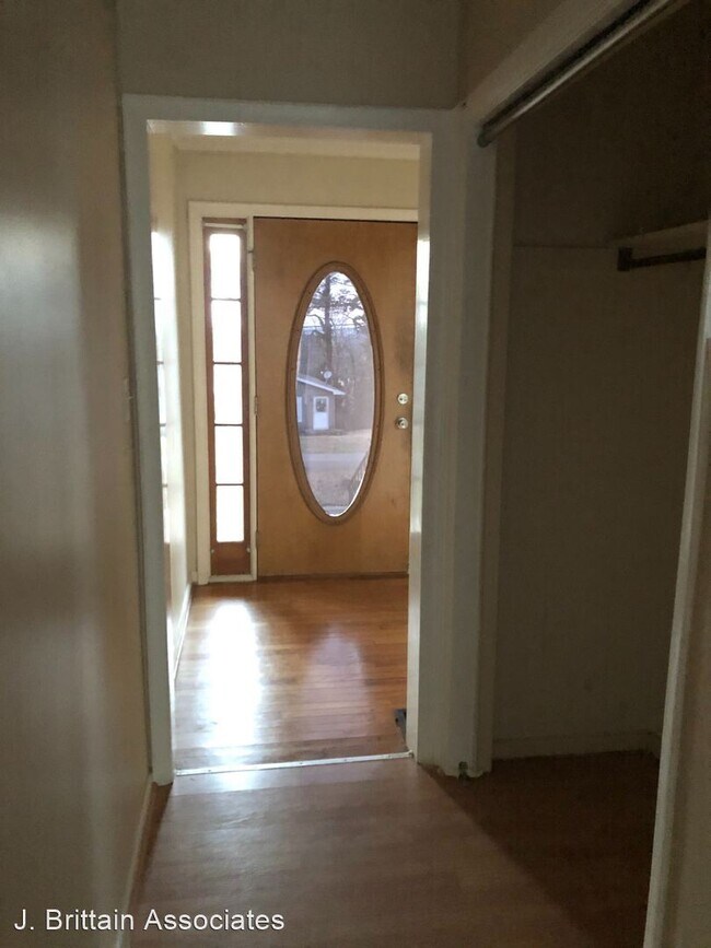 Foto del edificio - 3 br, 1.5 bath House - 2911 Brighton Avenue