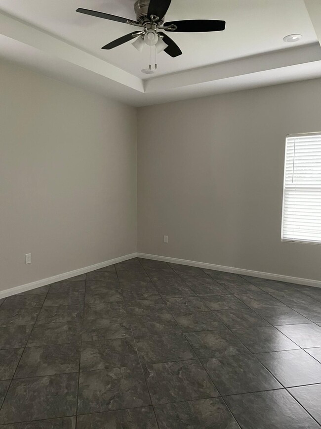 Building Photo - 1523 Riddle Drive