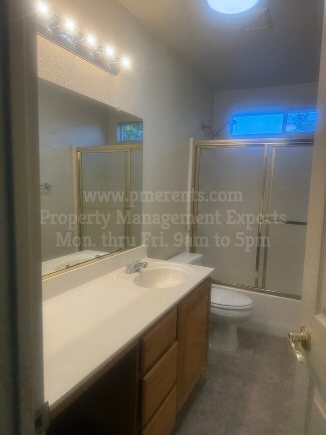 Foto del edificio - 5538 Brook Falls Ct