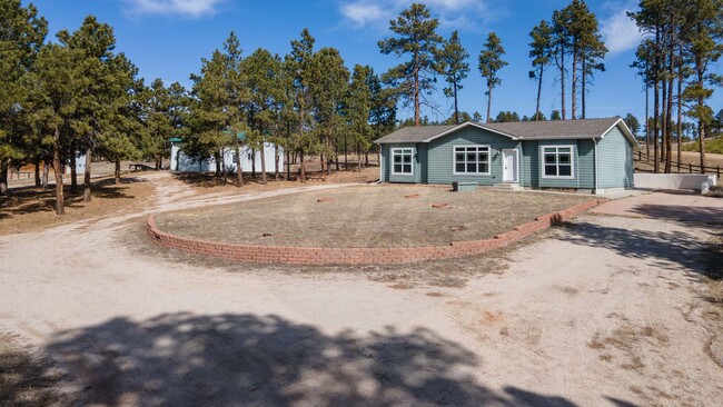 Foto del edificio - Three Bedroom Rancher on 5-acres with Loaf...