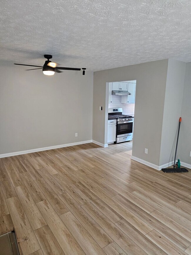 Foto del edificio - {MA3101}  COMPLETELY RENOVATED. Available ...