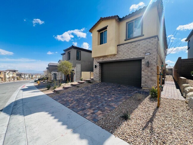 Building Photo - NEW Build- 3 bedroom 2.5 Bathrooms with Lo...