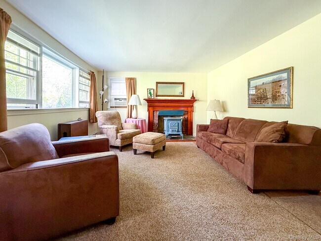 Foto del edificio - 8415 Soundview Ave