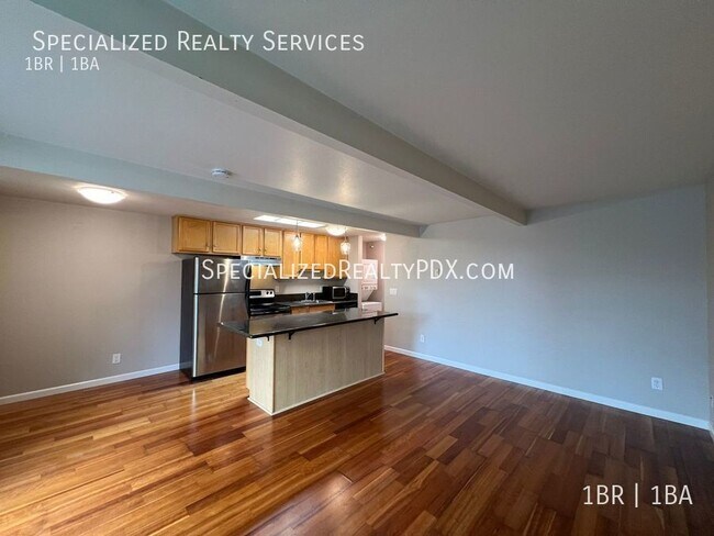 Building Photo - REMAINDER of APRIL RENT FREE!  ONE BEDROOM...