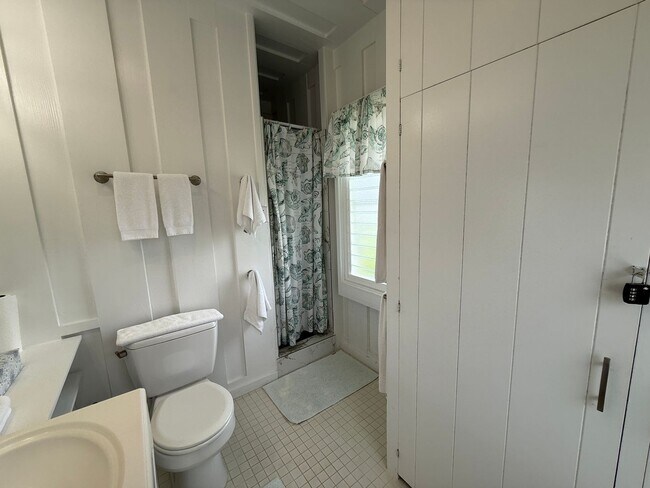 Building Photo - Temporary ocean front rental