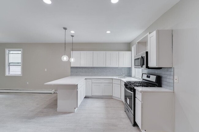 Photo - 11 Holmes Ave House