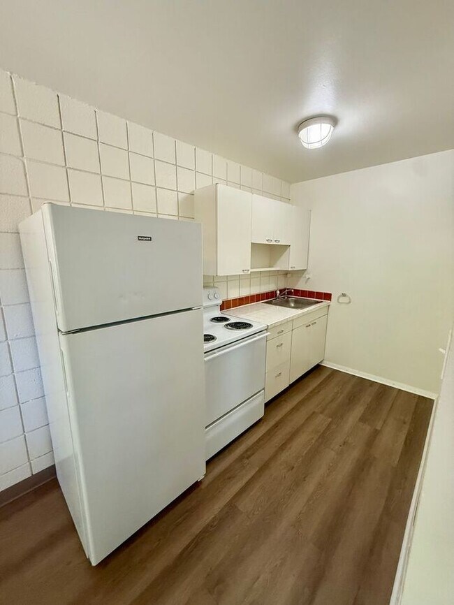 Foto del edificio - 1/2 Off First Month! Second-Floor 1-Bedroom Near City Park
